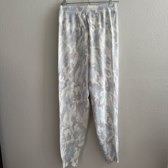 Central Park West Verbena Jogger - Size M - Picture 8 of 8